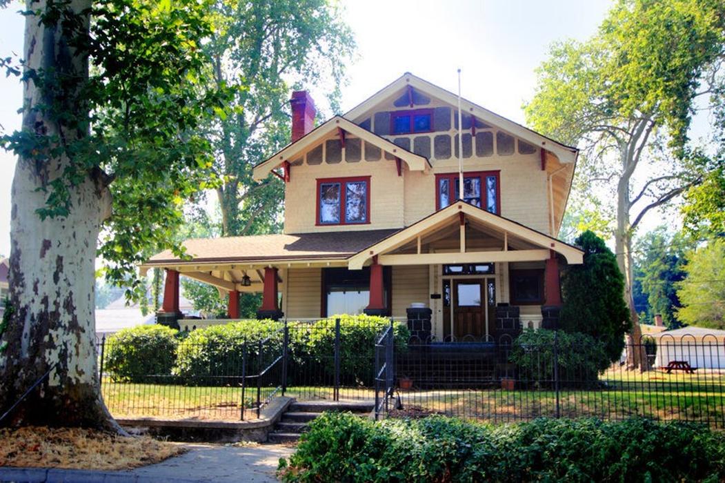 Joe Homebuyer Triad Group Logo