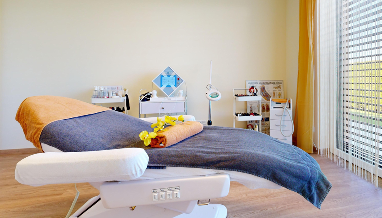 Dani's Wohlfühlstudio - Ihre Expertin für Kosmetik & Körperbehandlungen in St. Johann in Tirol, Innsbruckerstraße in Sankt Johann in Tirol