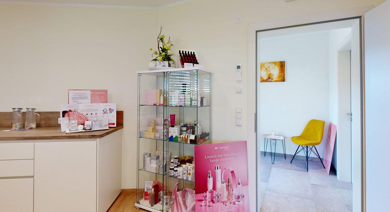 Dani's Wohlfühlstudio - Ihre Expertin für Kosmetik & Körperbehandlungen in St. Johann in Tirol, Innsbruckerstraße in Sankt Johann in Tirol