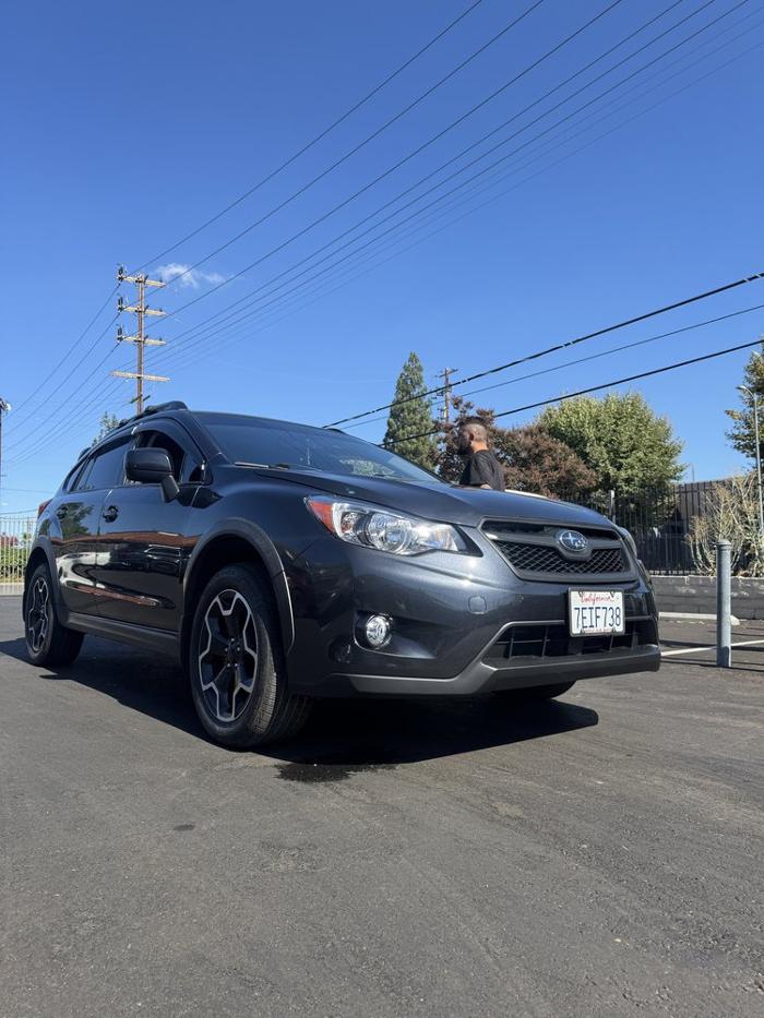 Mint Collision Center Logo