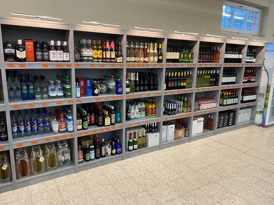 Hausler Getränkemarkt, Straubinger Straße in Steinach