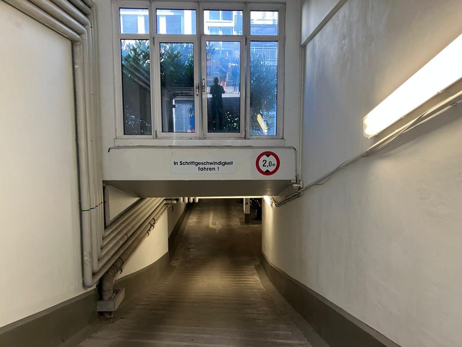 ampido Parkplatz, Landwehrstraße in München