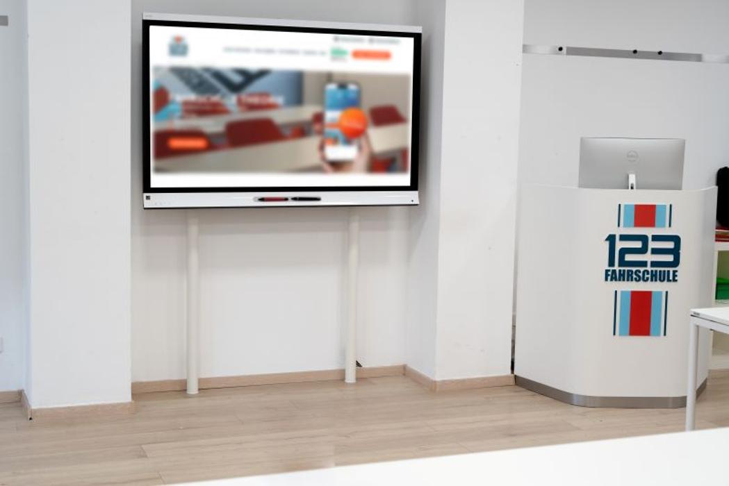 123 FAHRSCHULE Berlin-Hellersdorf, Senftenberger Straße in Berlin