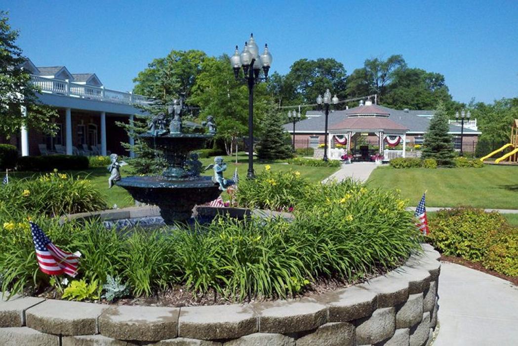 Cottages of Fox Lake - Fox Lake, IL
