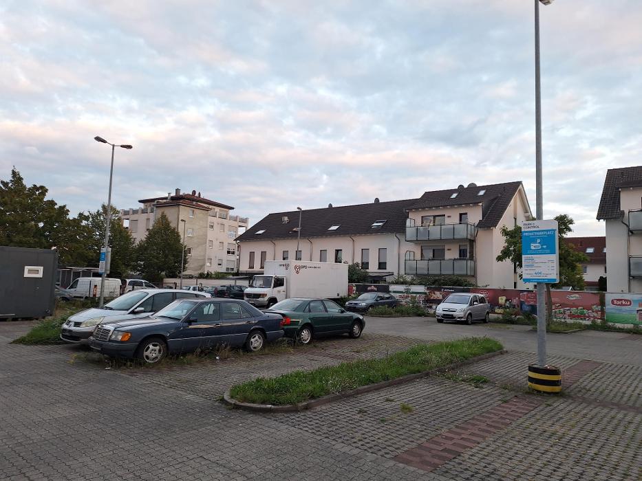 Parkplatz An der Lache 1, 65479 Raunheim, An der Lache in Raunheim