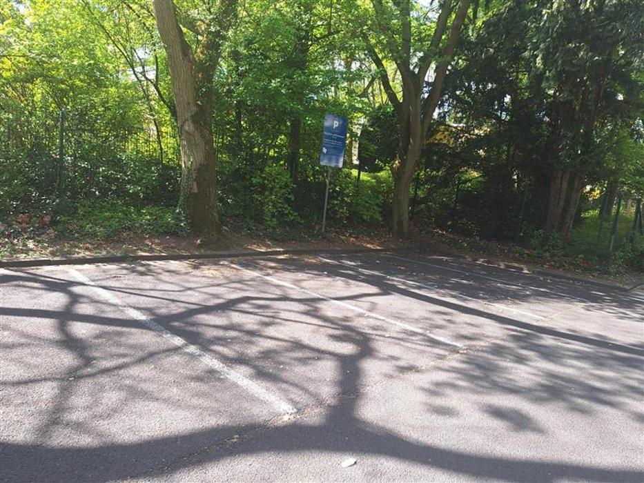 Parkplatz Uni Klinikum_Besucherparkplatz Schleusenweg Haus 95, 60528 Frankfurt am Main, Uni Klinikum_Besucherparkplatz Schleusenweg Haus in Frankfurt am Main