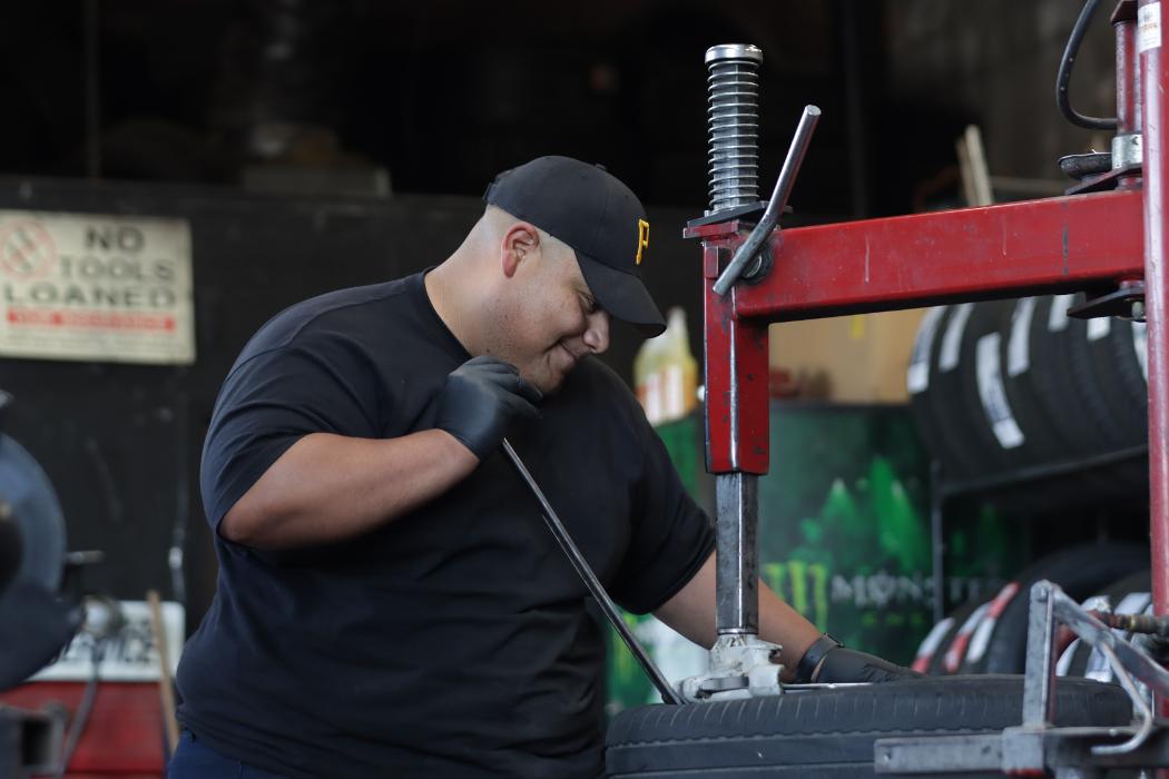 Alvarez Tire Shop - Hesperia, CA