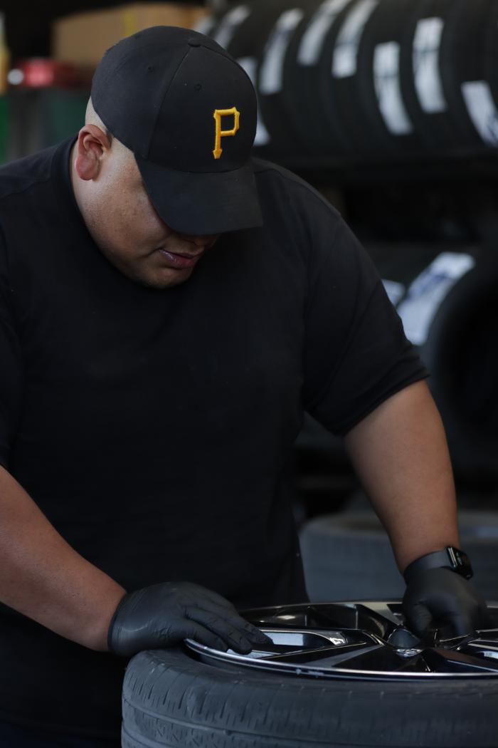 Alvarez Tire Shop - Hesperia, CA