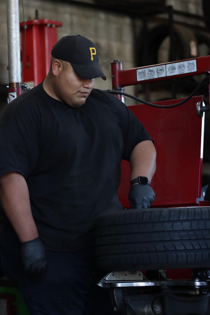 Alvarez Tire Shop - Hesperia, CA