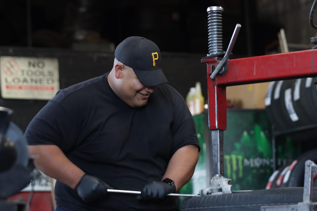 Alvarez Tire Shop - Hesperia, CA