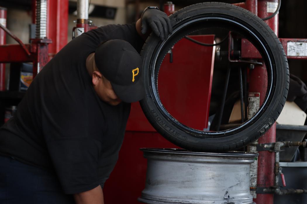Alvarez Tire Shop - Hesperia, CA