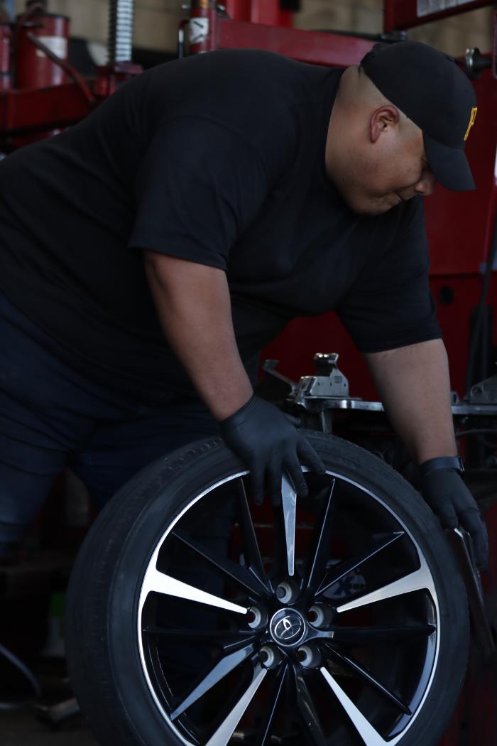 Alvarez Tire Shop - Hesperia, CA