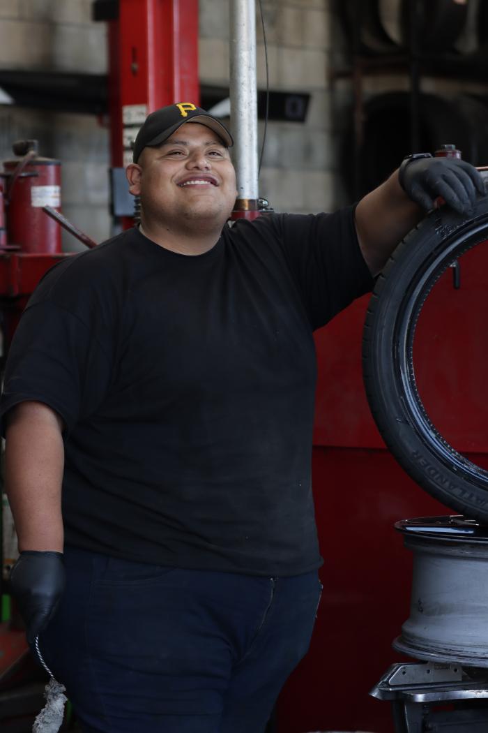 Alvarez Tire Shop - Hesperia, CA