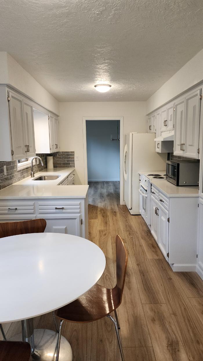 PRO ELITE CONSTRUCTION & REMODEL LLC Image