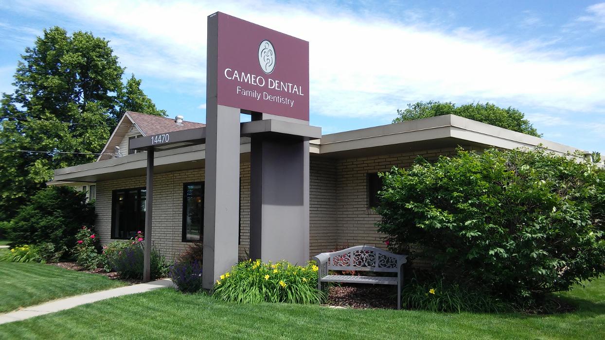 Cameo Dental - MN Logo