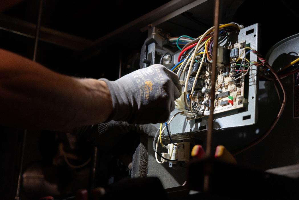 Royal Aire Solar, Heating, Air & Water Image