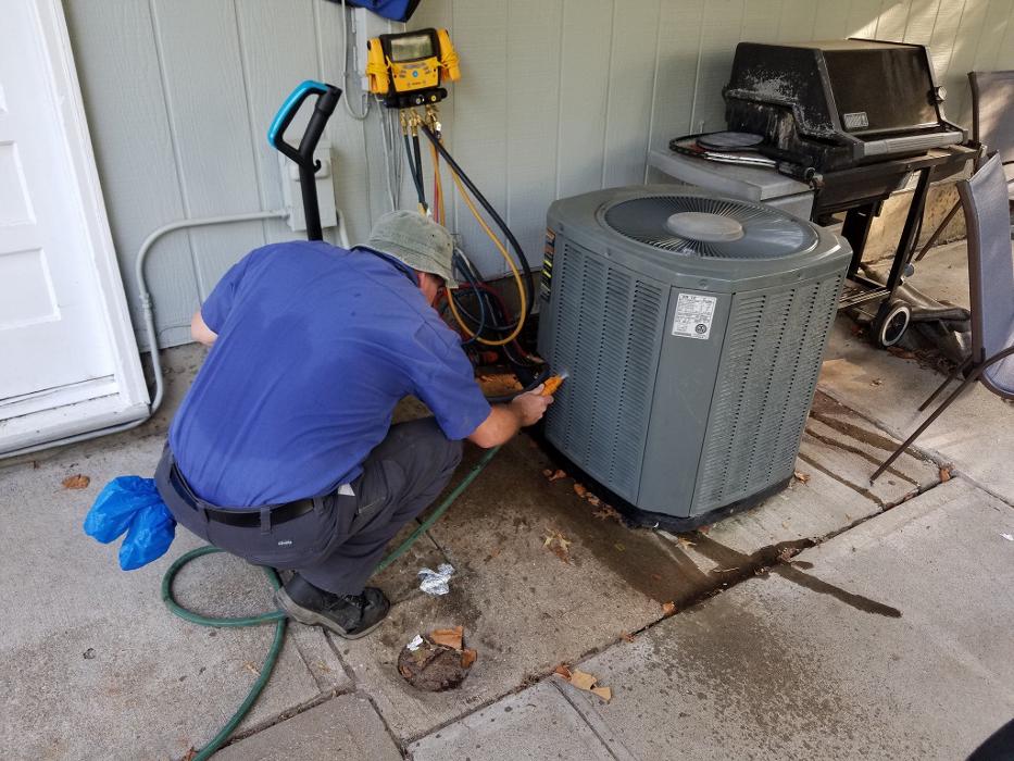 De Hart Plumbing Heating & Cooling - Topeka, KS
