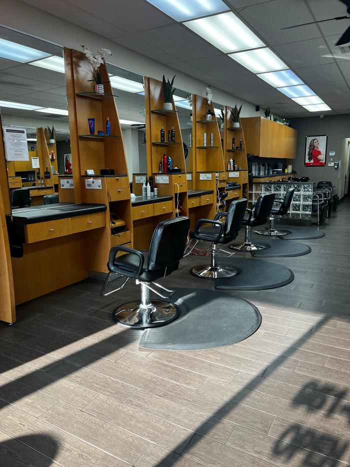 Fantastic Sams Cut & Color Image