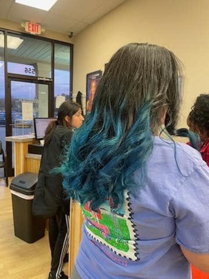 Fantastic Sams Cut & Color Image