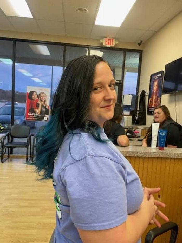 Fantastic Sams Cut & Color Image