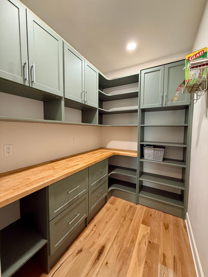 Up Closets of MetroWest and Greater Boston Image