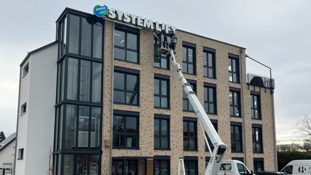 avs SYSTEM LIFT AG | Arbeitsbühnen, Krane & Stapler | Vermietung & Bedienerschulungen, Hannoversche Straße in Isernhagen