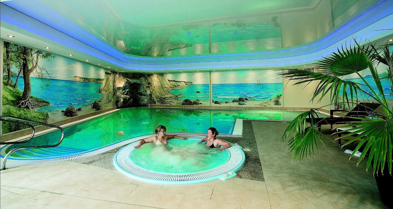 AKZENT Waldhotel Rügen, Waldstraße in Göhren