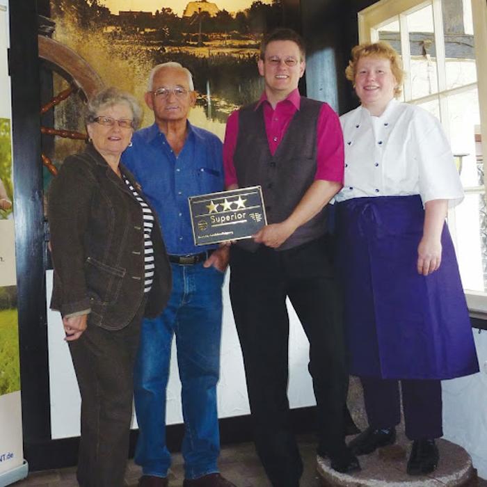 AKZENT Hotel Zur Wasserburg Hotel Garni - bed & breakfast in Harpstedt