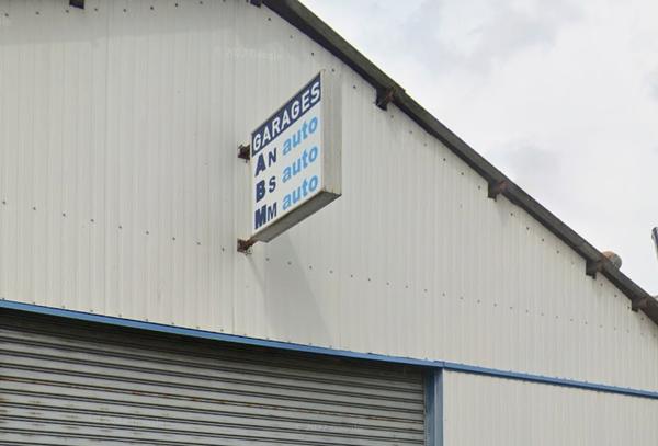 M'AUTO pièces et accessoires automobile, véhicule industriel (commerce)