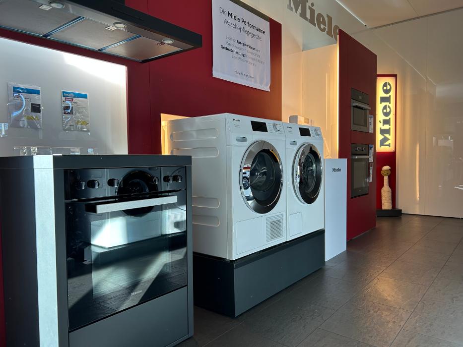 EURONICS Schmid, Schillerstraße in Adelmannsfelden