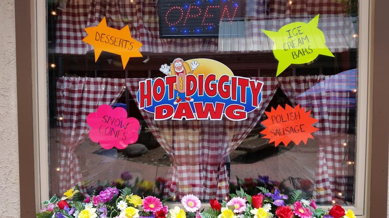 Hot Diggity Dawg - Gatlinburg, TN