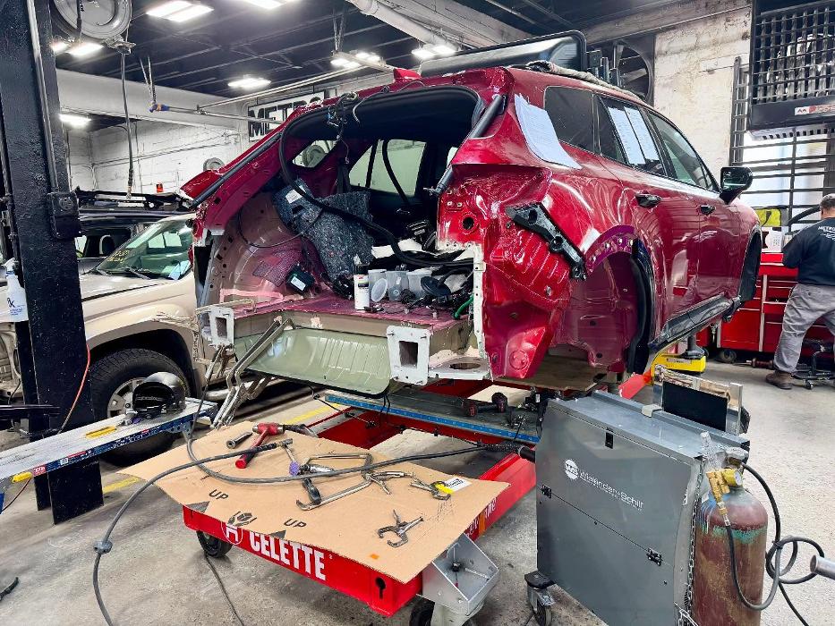 Metro Auto Body Image