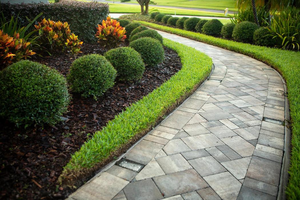 Legendary Landscaping Inc. Image