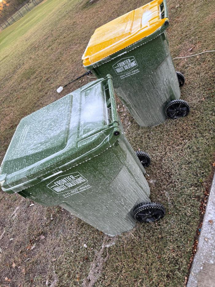 Samz Binz Cleaning Image