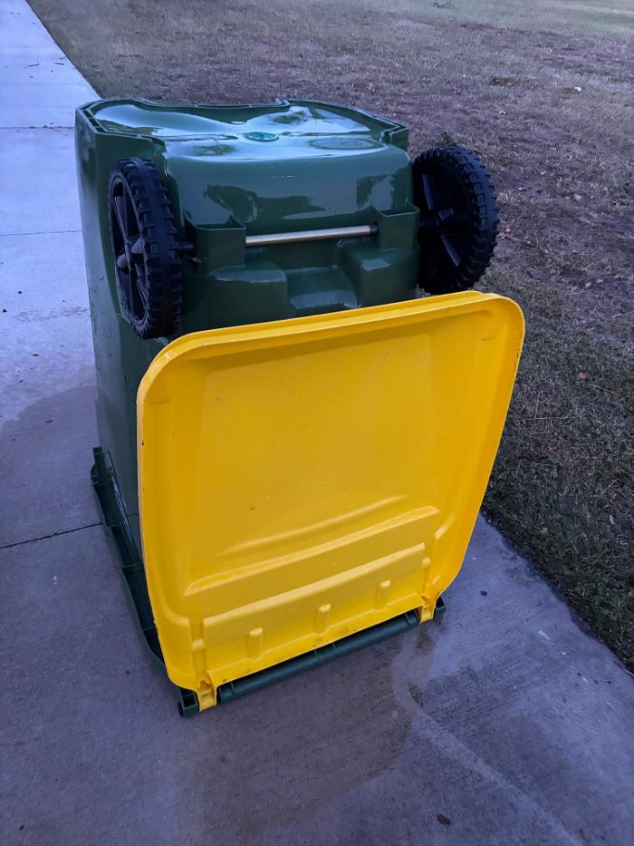 Samz Binz Cleaning Image