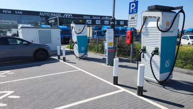 Shell Recharge Charging Station, Kurt-Nagel-Straße in Borgholzhausen