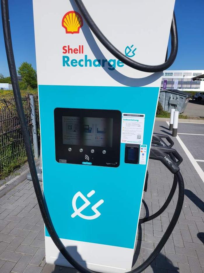 Shell Recharge Charging Station, Kurt-Nagel-Straße in Borgholzhausen