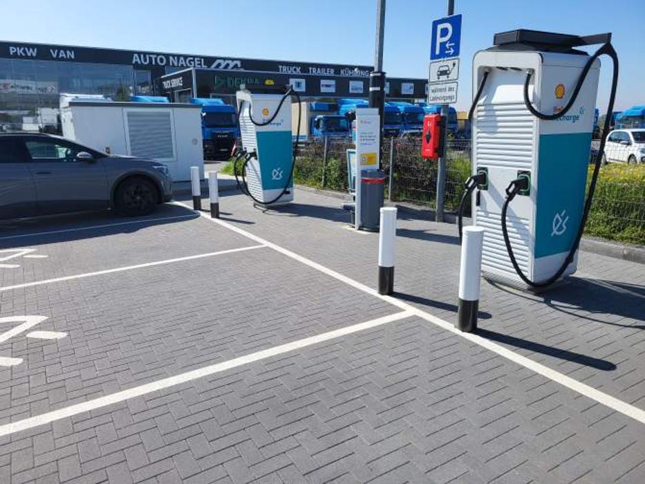 Shell Recharge Charging Station, Kurt-Nagel-Straße in Borgholzhausen