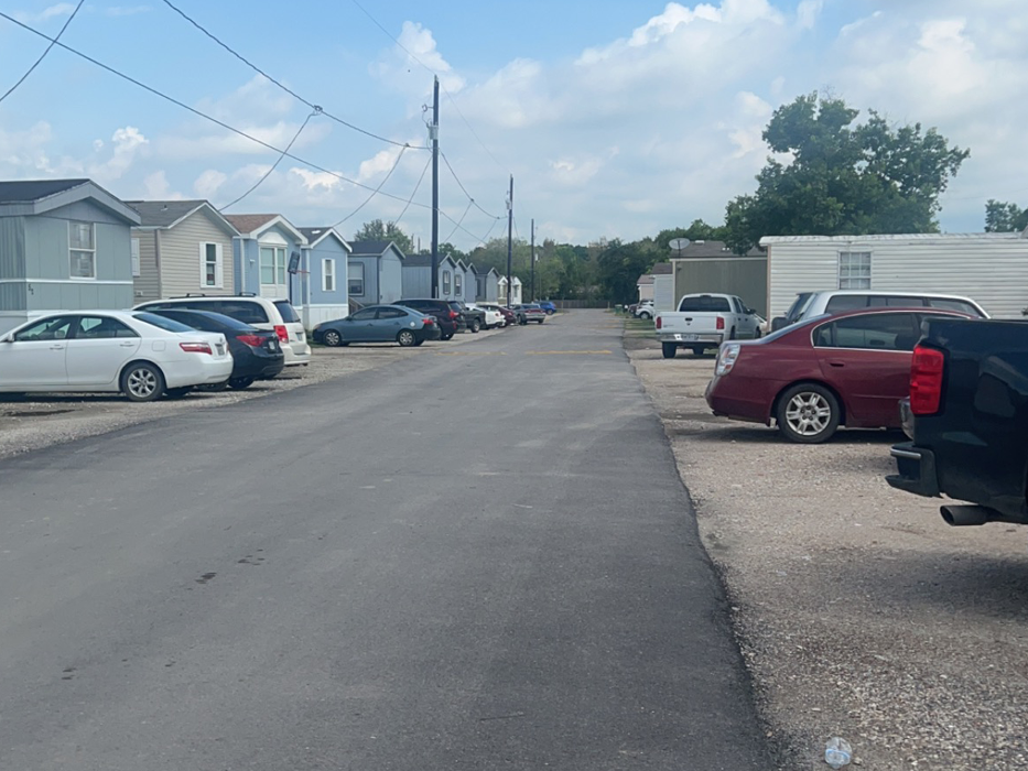 Baytown Shores - Baytown, TX