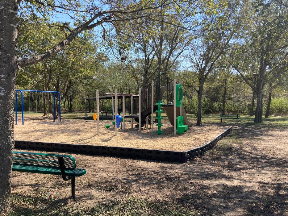 Lakefront Village Mobile Home & RV Community - Corsicana, TX