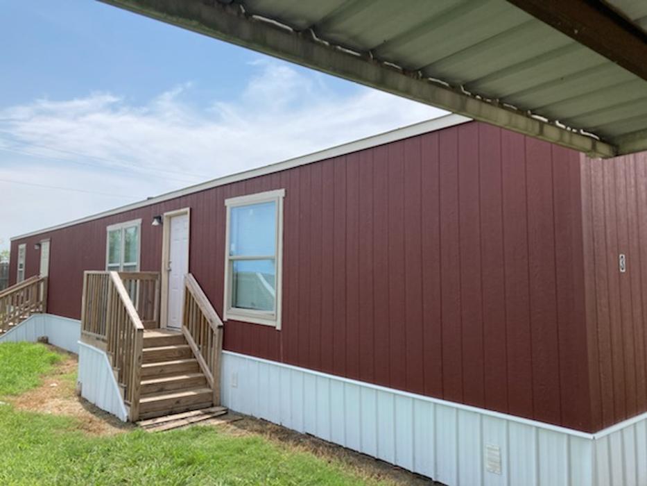 Lakefront Village Mobile Home & RV Community - Corsicana, TX