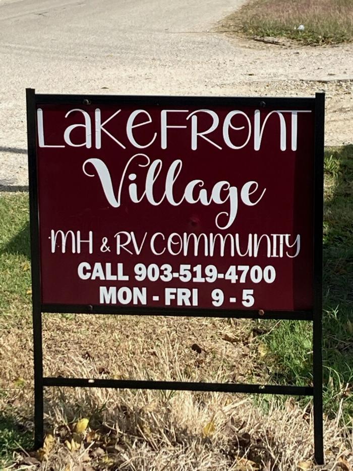 Lakefront Village Mobile Home & RV Community - Corsicana, TX