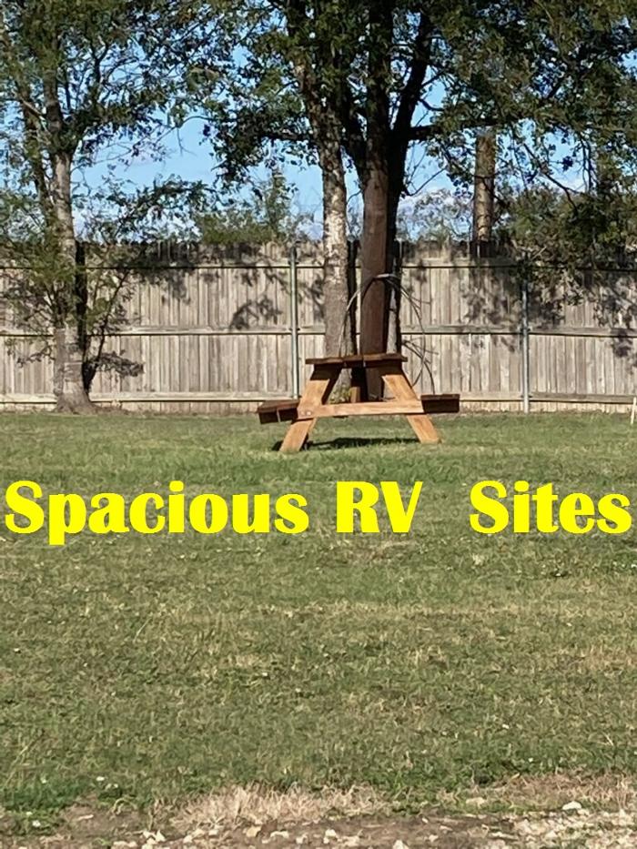 Lakefront Village Mobile Home & RV Community - Corsicana, TX