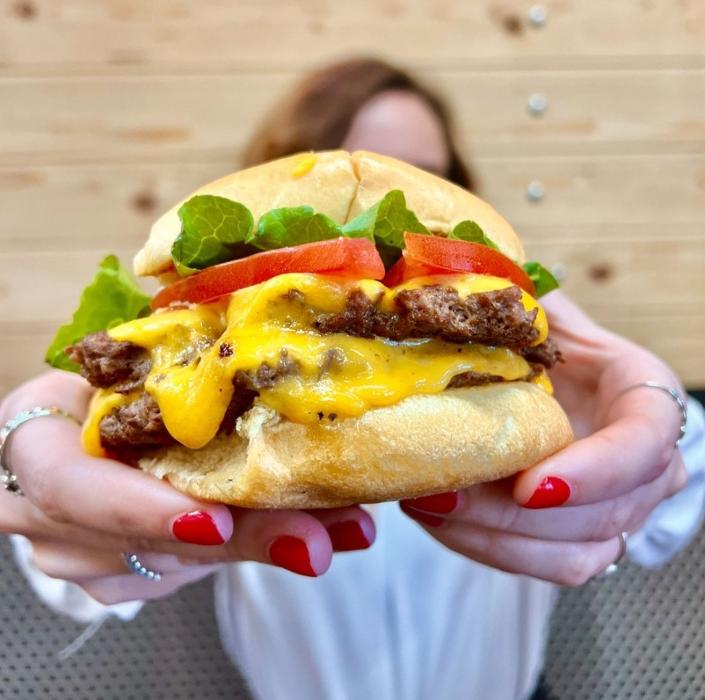 BurgerFi Baxter Street Image