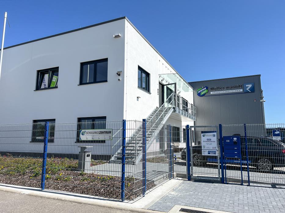 Möller manlift | Arbeitsbühnen | Heilbronn, Werner-von-Siemens-Straße in Neuenstadt am Kocher