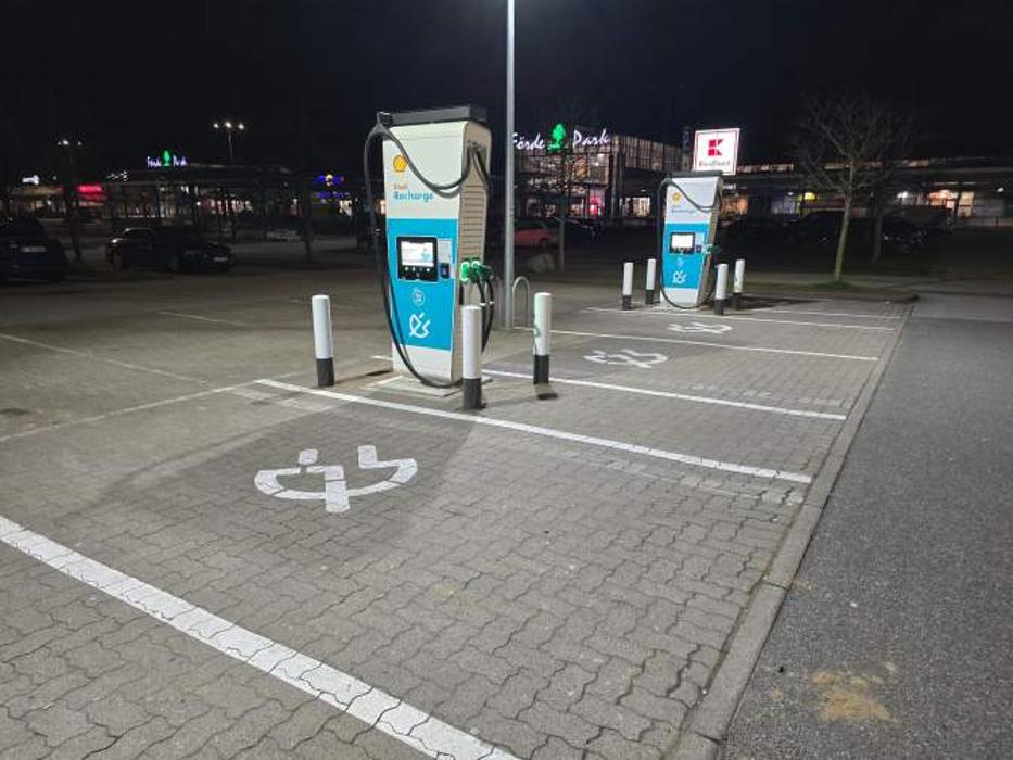Shell Recharge Charging Station, Schleswiger Straße in Flensburg