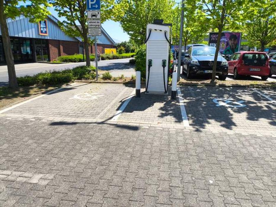Shell Recharge Charging Station, Eschweilerstraße in Hürth