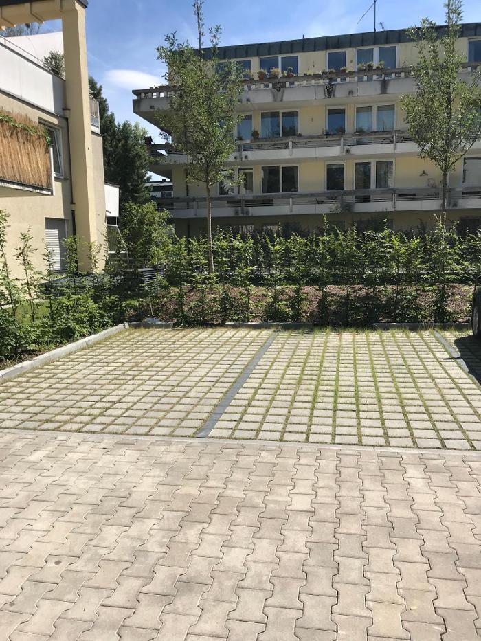ampido Parkplatz, Isoldenstraße in München