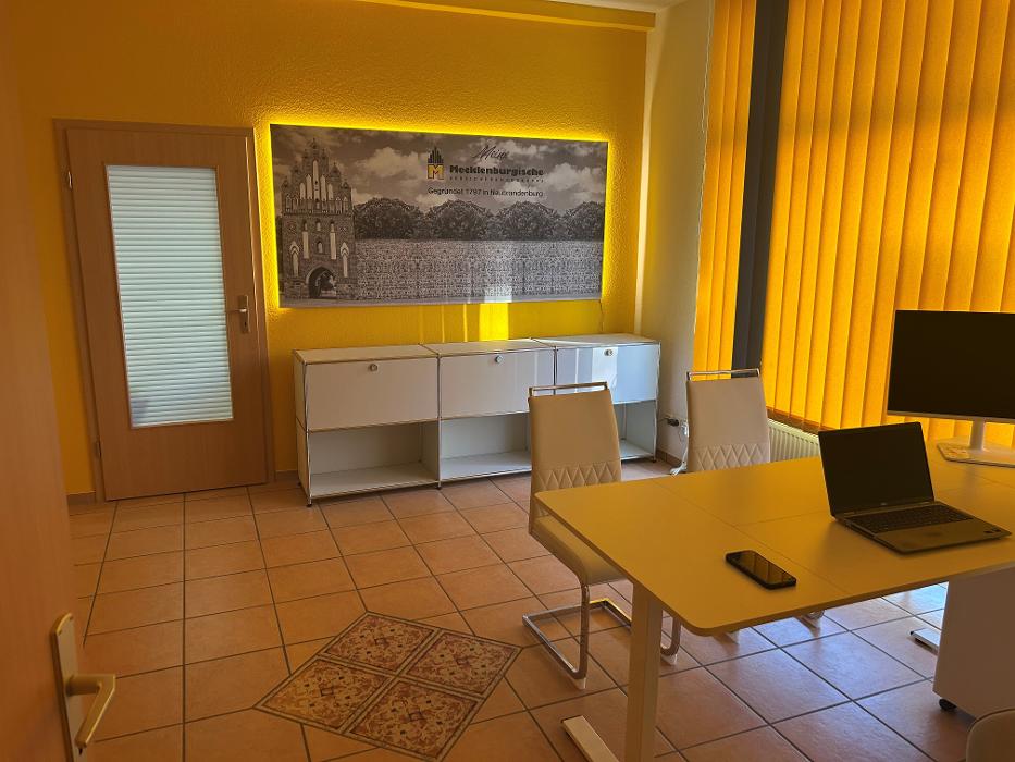 Mecklenburgische Versicherung Dirk Laeven, Bahnhofstraße in Waren (Müritz)