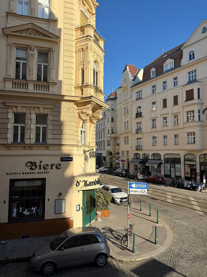 Restaurant D'Landsknecht, Porzellangasse in Wien